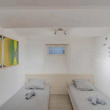Vakantiehuis Maison 4 - Centre -clim Wifi 7 Personnes Cannes